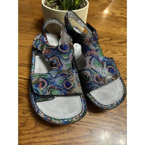 Alegria by PG Lite womens EUR 39/US 9 Viki Architexture Embossed Comfort SANDALS - Picture 1 of 7